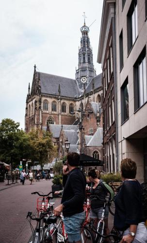 fiets-tours-door-haarlem-met-gids-fietsverhuur